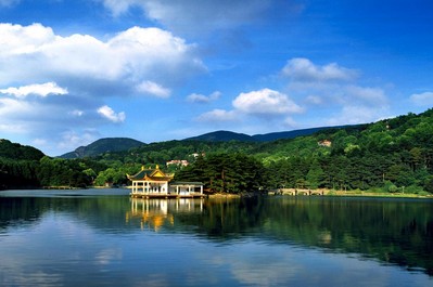 廬山如琴湖夏景